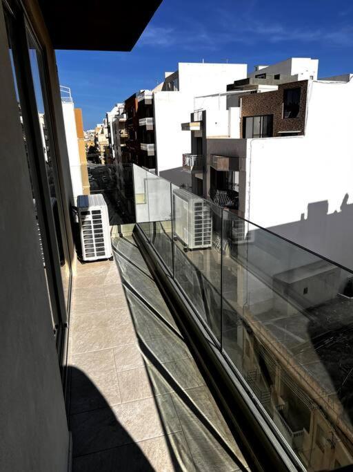 Mediterranea 2 Bedroom Smart Apartment St. Paul's Bay Esterno foto